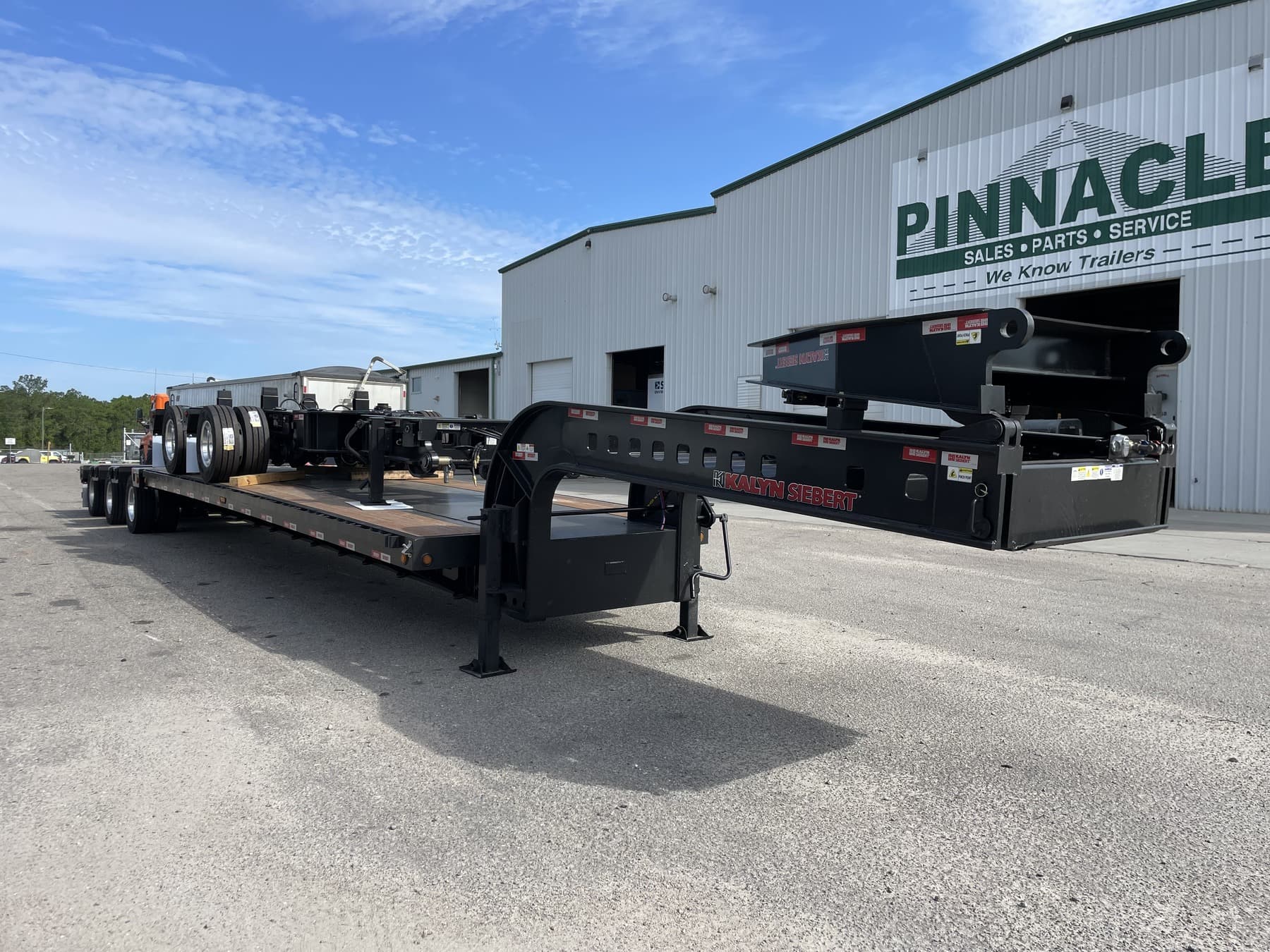 2027 Kalyn Siebert 53' x 102" 60 Ton Low Profile Extendable Lowboy