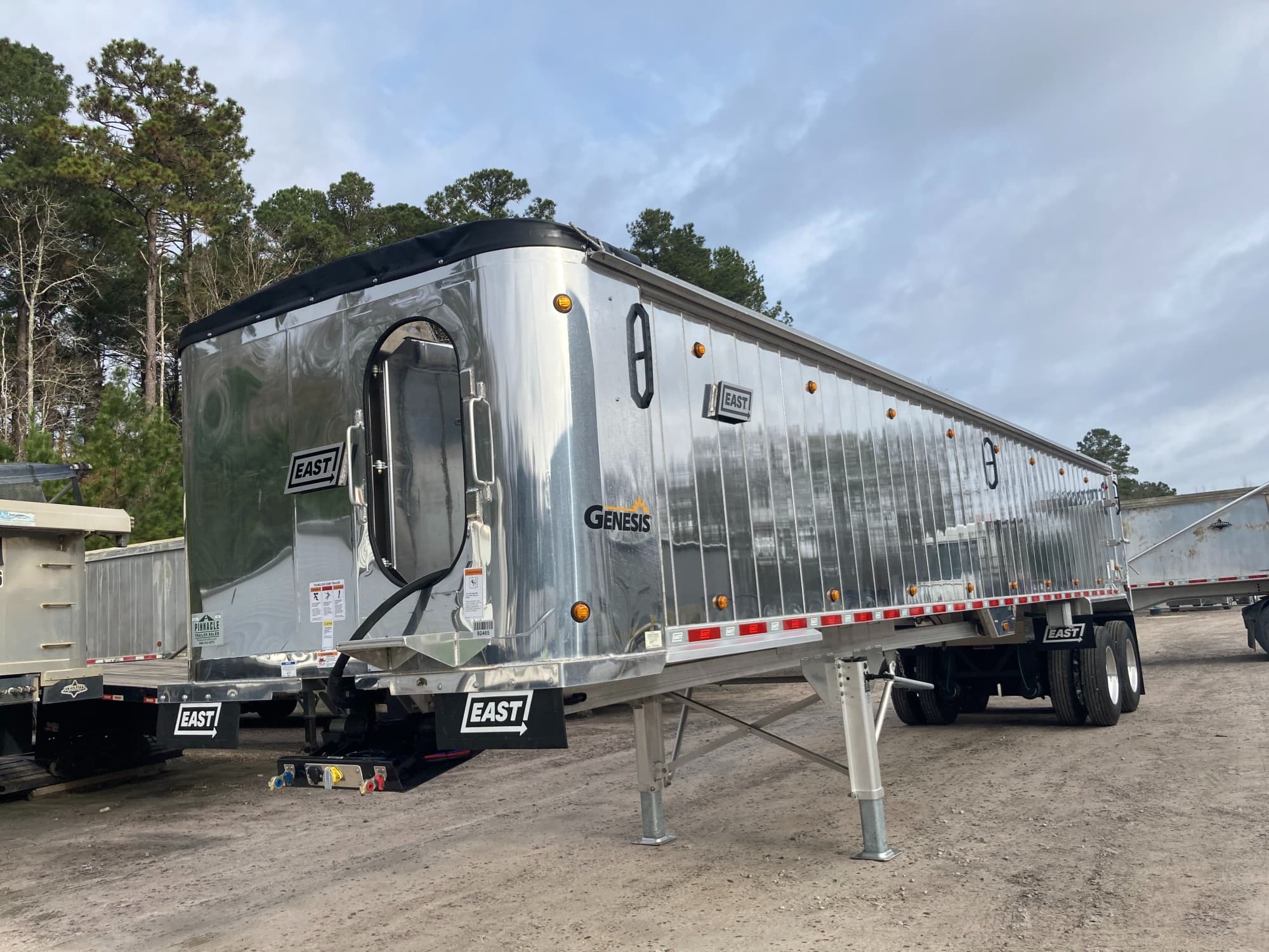 2027 East 39ft Frameless Genesis Dump Trailer