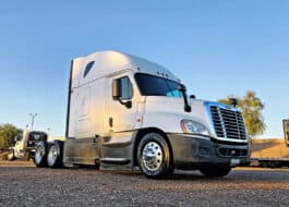 2018 Freightliner Cascadia 125 Evolution Sleeper Truck