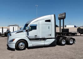 2023 Kenworth T680