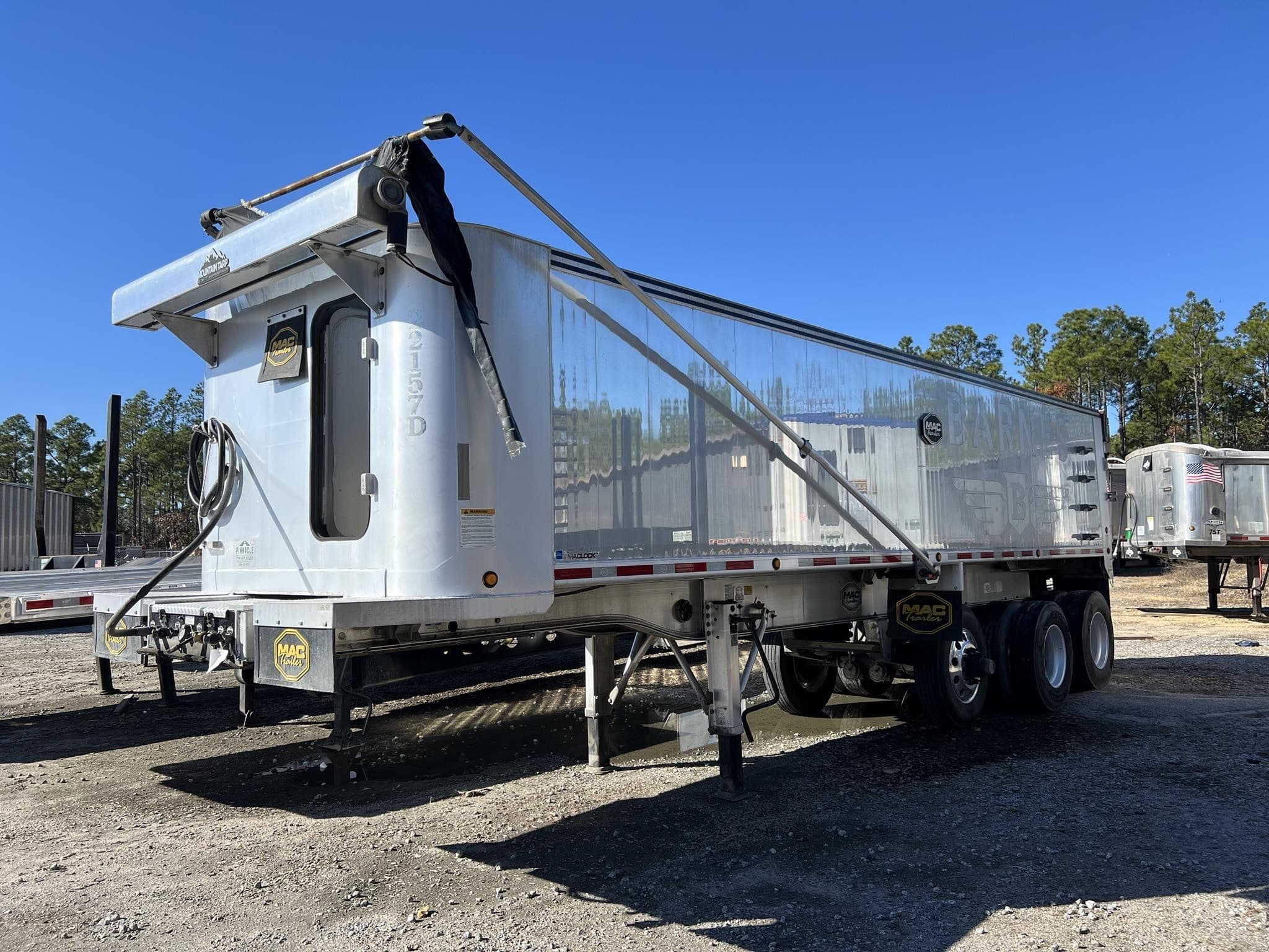 2022-Mac Trailer Mfg-30′ X 96″ X 60″ Frame Triaxle Smooth Side DUMP-PT22845